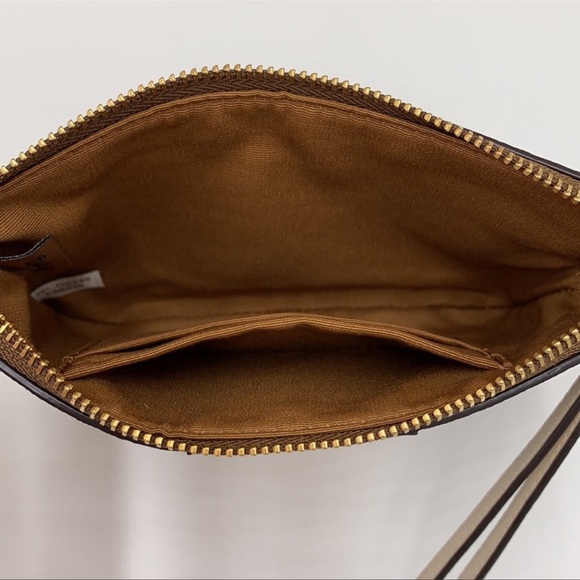 Corner Zip Wristlet In Signature Canvas KHAKICHALK - Picture 10 of 16
